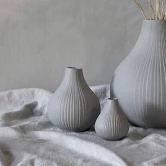 Bed Bath & Beyond | 4 Set “Frost” Chive Small Ceramic Vase - Picture 2 of 7